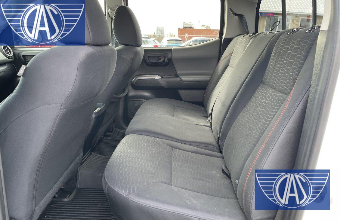 2019 TOYOTA Tacoma SR5 — photo 5