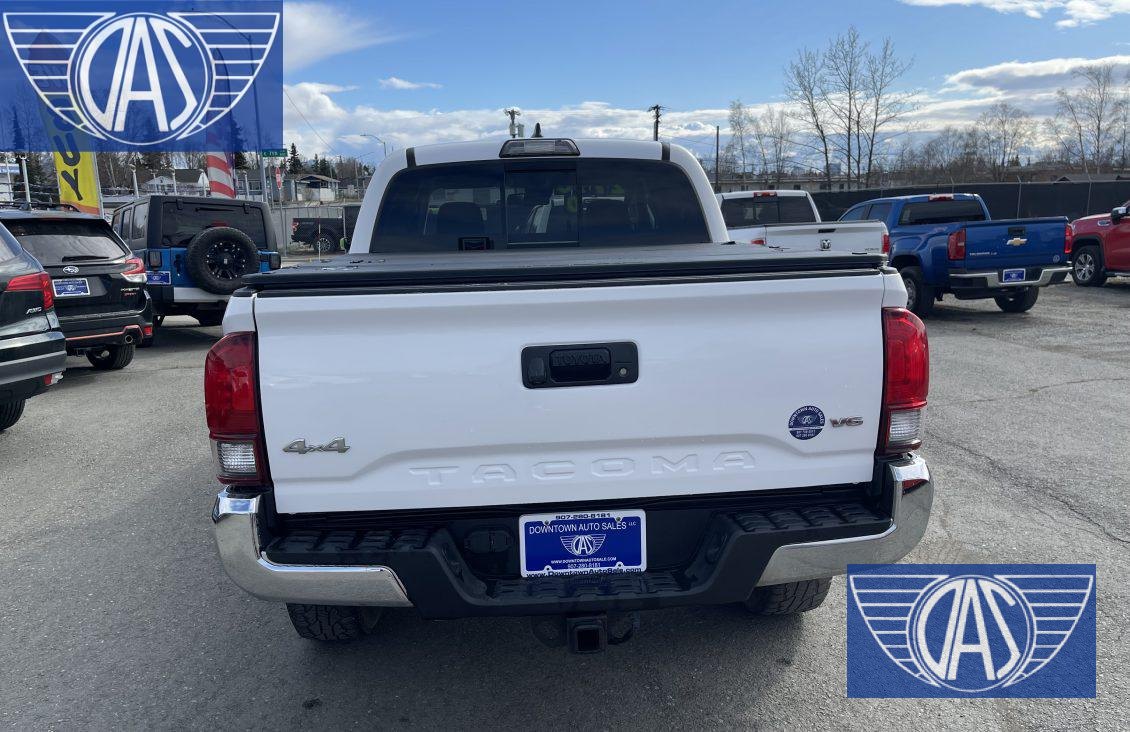 2019 TOYOTA Tacoma SR5 — photo 9