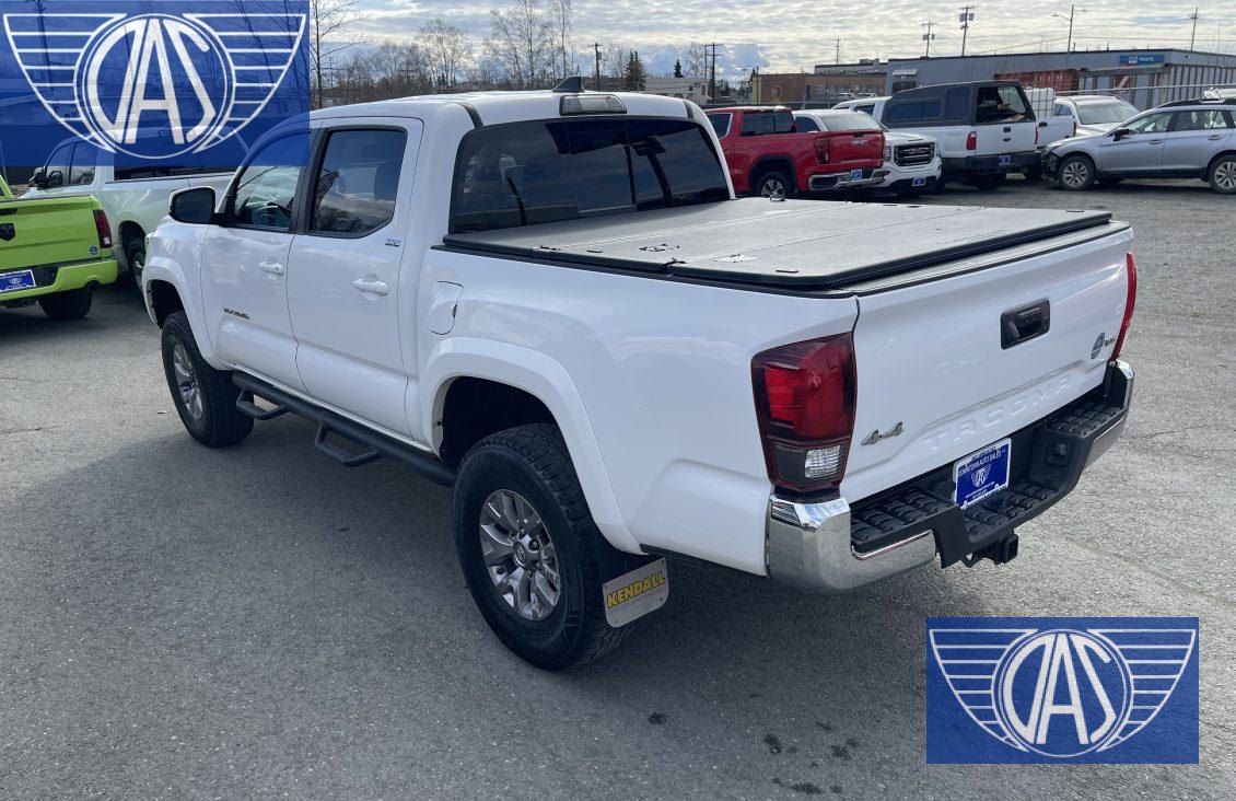2019 TOYOTA Tacoma SR5 — photo 10