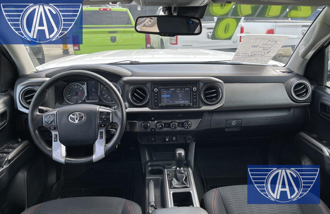 2019 TOYOTA Tacoma SR5 — photo 14