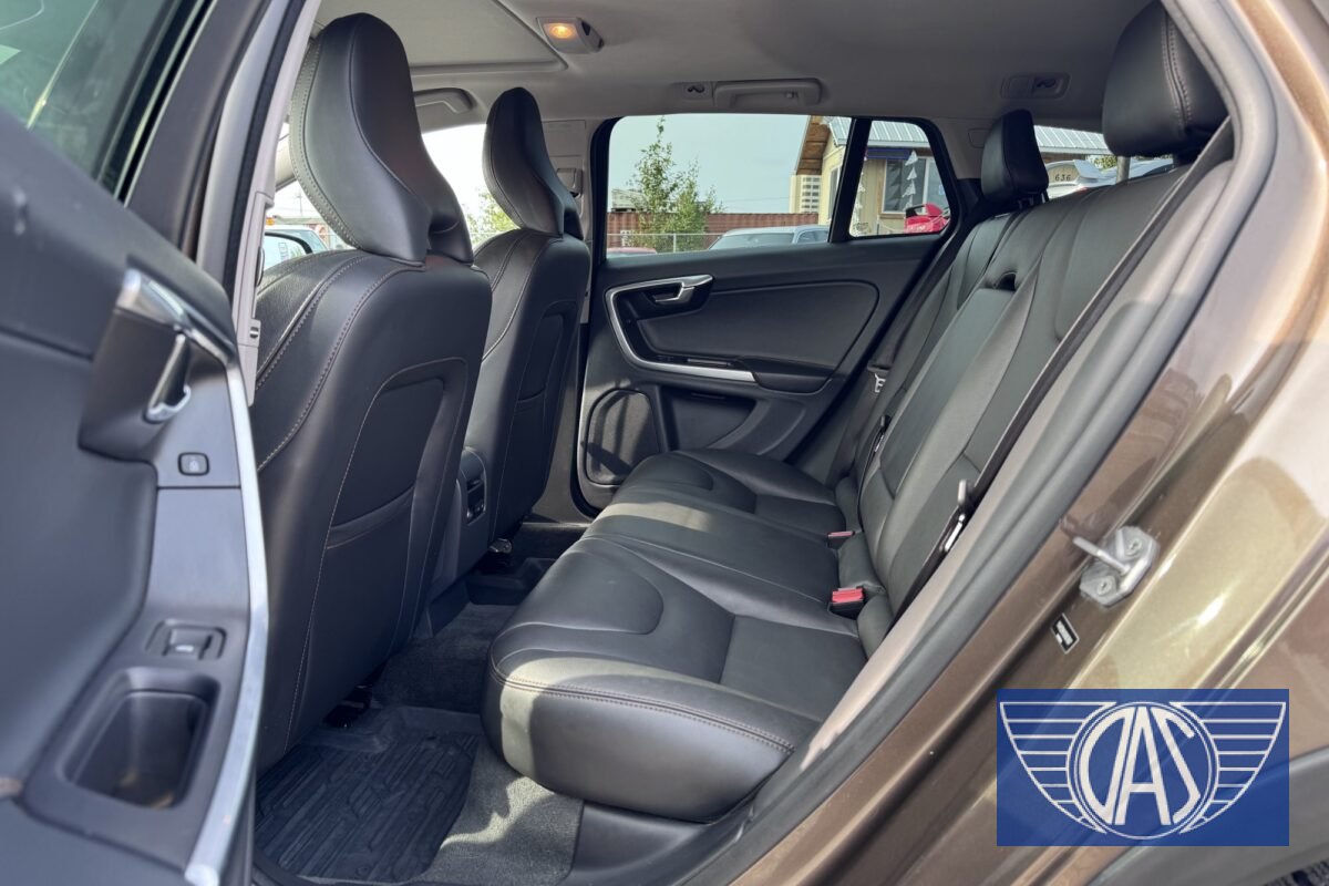2016 VOLVO V60 Cross Country T5 AWD — photo 10
