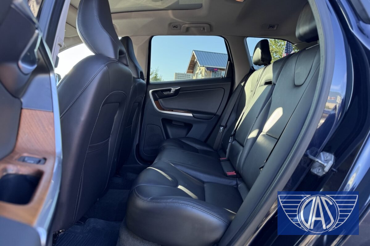 2017 VOLVO XC60 Inscription — photo 10