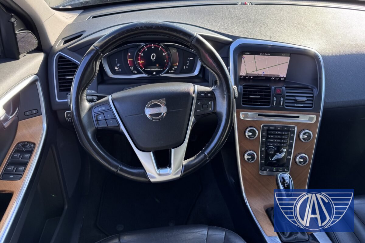 2017 VOLVO XC60 Inscription — photo 12
