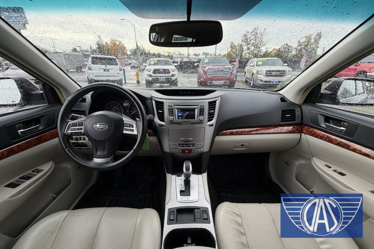 2012 SUBARU Outback AWD Limited — photo 11