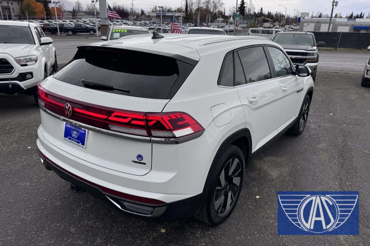 2024 Volkswagen Atlas Cross Sport SE AWD — photo 5